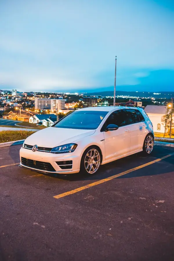 Golf R · Plata